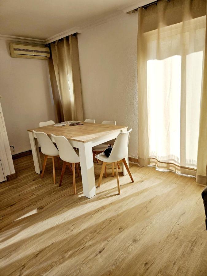 Apartamento Familiar En Triana Севилья Экстерьер фото