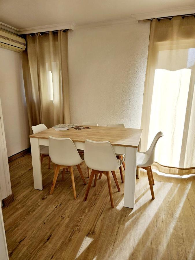 Apartamento Familiar En Triana Севилья Экстерьер фото