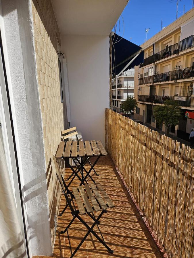 Apartamento Familiar En Triana Севилья Экстерьер фото